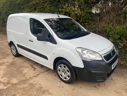 White Used 2018 Peugeot Partner S MPV | £6,995 (Good price)