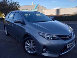 Used 2014 Toyota Auris Touring Sports Estate | £3,999 (Fair price)