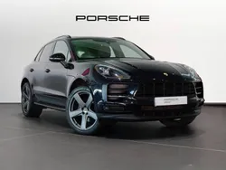 Jet black metallic Used 2019 Porsche Macan SUV | £38,990 (Expensive)