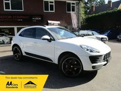 White Used 2016 Porsche Macan SUV | £20,995 (Fair price)