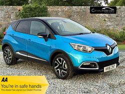 Blue/black Used 2016 Renault Captur Dynamique SUV | £8,295 (Fair price)