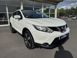 Pearl storm white Used 2016 Nissan Qashqai N-TEC SUV | £11,490 (Fair price)