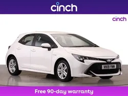 White Used 2019 Toyota Corolla Hatchback | £13,799 (Fair price)