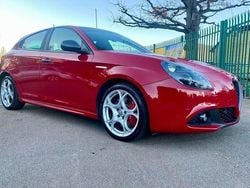 Red Used 2016 Alfa Romeo Giulietta Edizione Speciale Hatchback | £11,995 (Good price)
