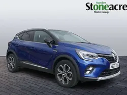 Blue/black Used 2023 Renault Captur Techno SUV | £15,695 (Fair price)