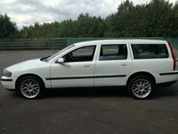 Used 2004 Volvo V70 Estate | £1,795
