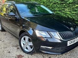 Black Used 2018 Skoda Octavia SE Estate | £5,995 (Super price)