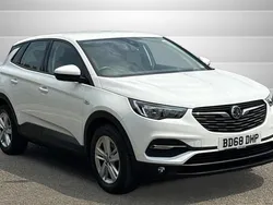White Used 2018 Vauxhall Grandland X S SUV | £10,378 (Good price)