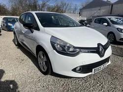 White Used 2015 Renault Clio IV Dynamique Hatchback | £6,500 (Fair price)