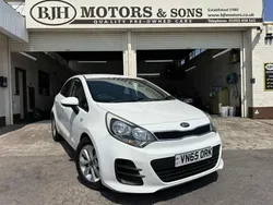 White Used 2015 Kia Rio Hatchback | £5,988 (A bit pricey)