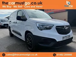 White Used 2023 Vauxhall Combo S MPV | £12,500 (Good price)