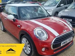 Red Used 2016 Mini Cooper Hatch Hatchback | £9,495 (Good price)