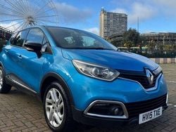 Blue Used 2015 Renault Captur Dynamique SUV | £3,795 (Good price)