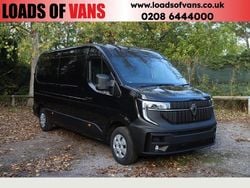 Black New 2025 Renault Master Van | £27,490