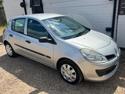 Silver Used 2006 Renault Clio II Expression Hatchback | £2,795 (Fair price)