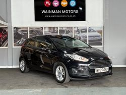 Black Used 2016 Ford Fiesta Zetec Hatchback | £4,475 (Good price)