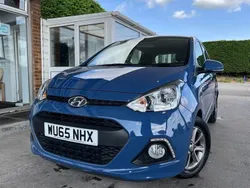Blue Used 2015 Hyundai i10 Premium Hatchback | £8,695 (Fair price)