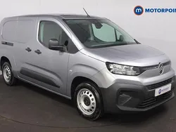 Grey New 2025 Citroën Berlingo MPV | £17,699 (Fair price)