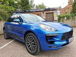 Blue Used 2016 Porsche Macan SUV | £22,995 (Expensive)
