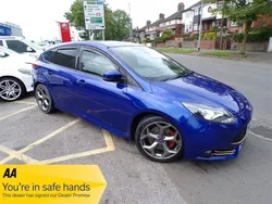 Blue Used 2014 Ford Focus ST Hatchback | £8,255 (Fair price)