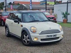 White Used 2009 Mini One Clubman Estate | £2,490 (Good price)