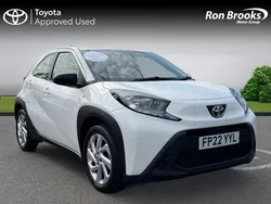 White Used 2022 Toyota Aygo PURE Hatchback | £13,584 (Fair price)