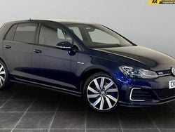 Used 2020 VW Golf VII Advance Hatchback | £12,895 (Good price)