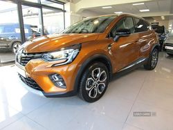 Orange Used 2022 Renault Captur SE SUV | £13,650 (Good price)