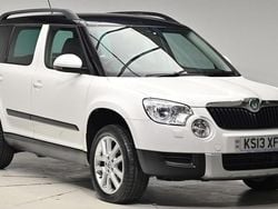 White Used 2013 Skoda Yeti Elegance SUV | £9,980 (Fair price)