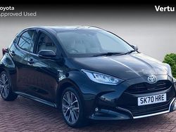 Black Used 2020 Toyota Yaris Hybrid Hatchback | £16,495 (Fair price)
