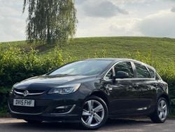 Black Used 2015 Vauxhall Astra SRi Hatchback | £3,495 (Super price)