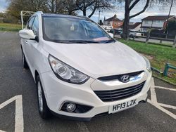 White Used 2013 Hyundai ix35 Premium SUV | £2,495 (Good price)