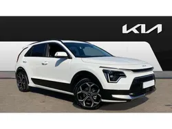 White Used 2024 Kia Niro 4 SUV | £27,500 (Fair price)