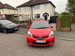 Red Used 2013 Toyota Yaris Hatchback | £3,650 (Super price)