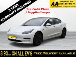 White Used 2021 Tesla Model 3 Sedan | £19,995 (Fair price)