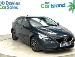 Blue Used 2018 Volvo V40 Momentum Estate | £8,700 (Fair price)