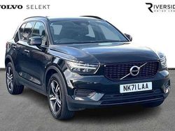 Onyx black Used 2021 Volvo XC40 R-Design SUV | £19,990 (Fair price)