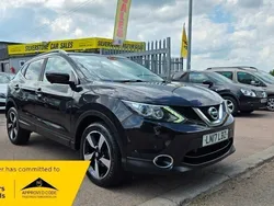Black Used 2017 Nissan Qashqai N-Connecta SUV | £7,545 (Fair price)