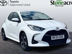White Used 2024 Toyota Yaris Hybrid Design Hatchback | £18,500 (Good price)
