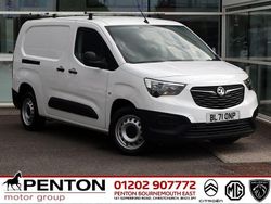 White Used 2021 Vauxhall Combo MPV | £10,990 (Fair price)