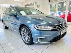 Blue Used 2017 VW Passat Advance Estate | £9,400 (Fair price)
