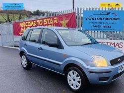 Blue Used 2005 Ford Fusion Hatchback | £1,395 (Fair price)
