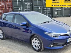 Blue Used 2016 Toyota Auris Hybrid Business Edition Hatchback | £10,480 (Good price)