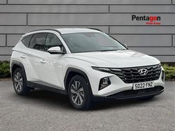 White Used 2022 Hyundai Tucson SE SUV | £17,500 (Fair price)