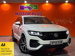 White Used 2018 VW Touareg R-line SUV | £25,999 (Expensive)