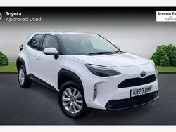 Used 2025 Toyota Yaris Hybrid Estate | £20,079 (Super price)