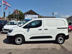 White Used 2021 Vauxhall Combo MPV | £6,995 (Good price)