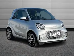 Cool silver Used 2021 Smart ForTwo Electric Drive Exclusive Coupe | £10,398 (Fair price)