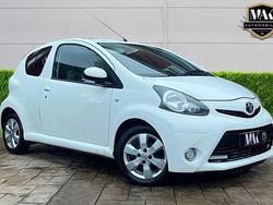 White Used 2013 Toyota Aygo Hatchback | £3,290 (Fair price)