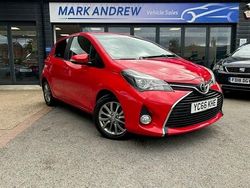 Red Used 2016 Toyota Yaris Hatchback | £6,495 (Fair price)